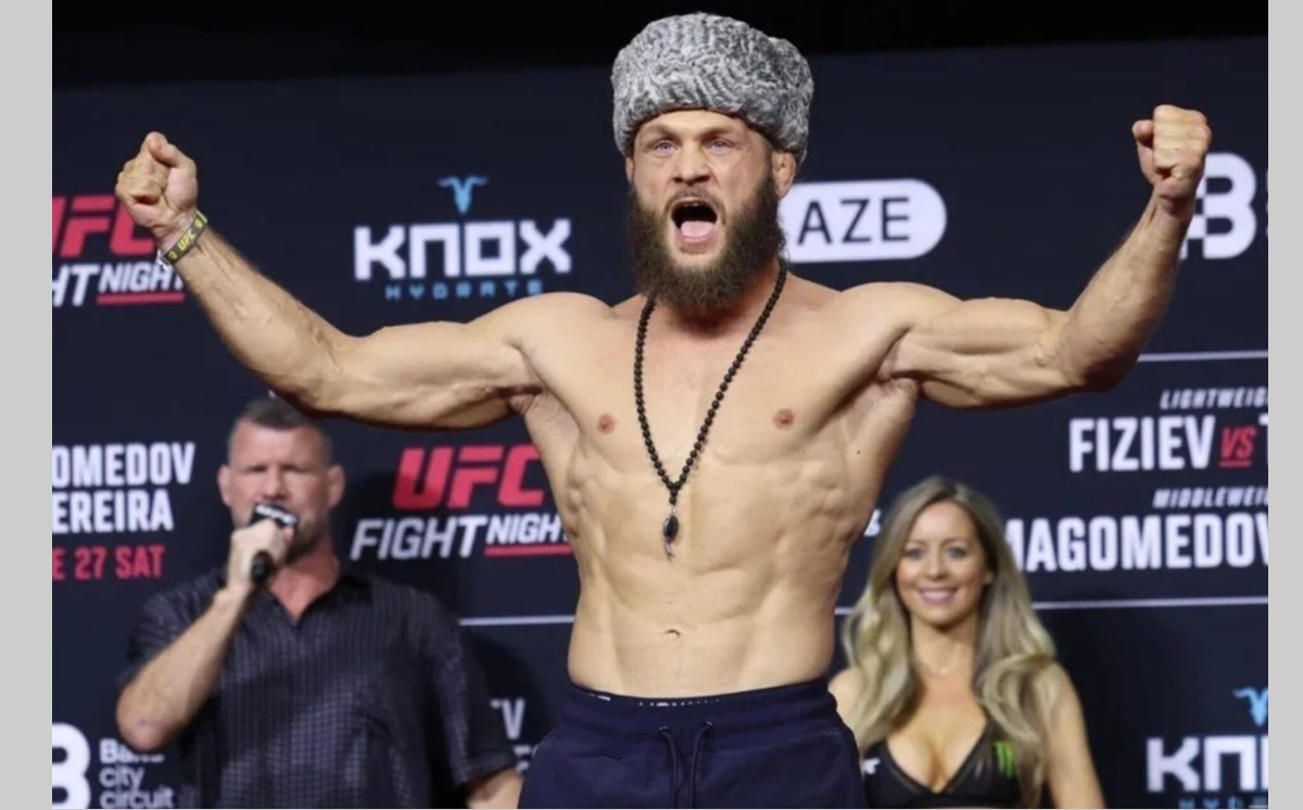 UFC: Rafael Fiziyev rəqibini nokautla məğlub edib 