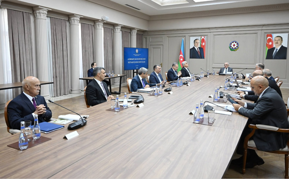 Baş nazir Əli Əsədovun rəhbərliyi ilə İqtisadi Şuranın növbəti iclası keçirilib 