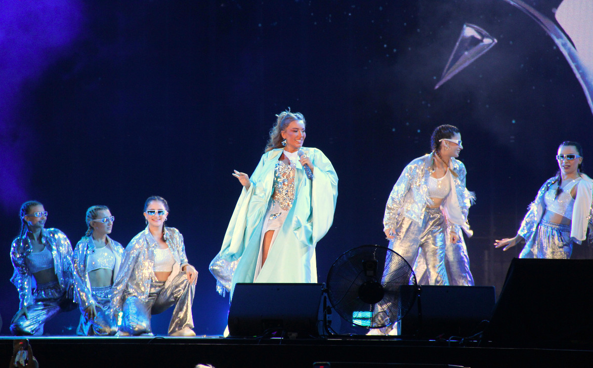 “Dream Fest”də emosional an: Tünzalə Ağayeva məktubu səhnədə cırdı - VİDEO