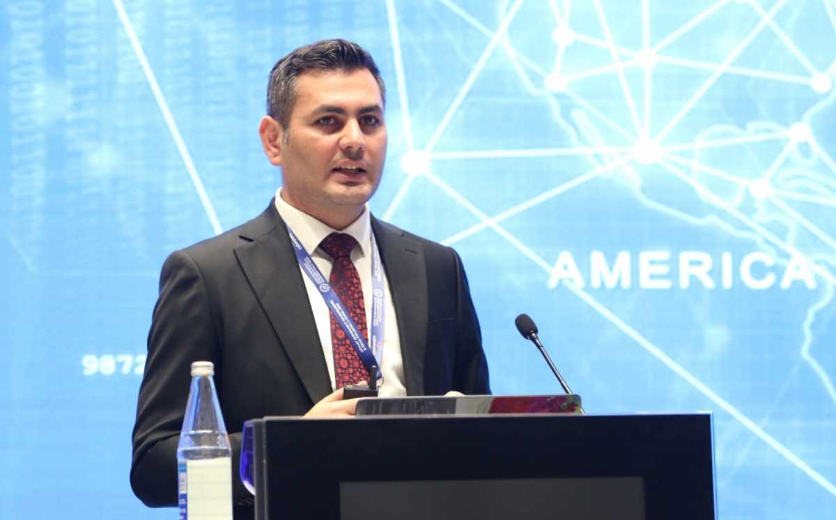 Tural Məmmədov: “AI tərəfindən yaradılan dəyərin hansı hissəsi məzmun sahibinə çatmalıdır?” 